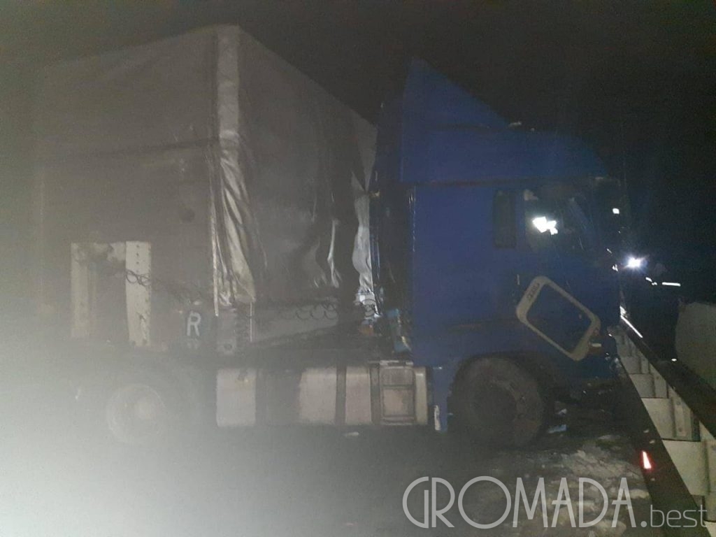 Жорстке ДТП на об'їзній дорозі Кобеляки-Решетилівка-Дніпро водії загинули ВІДЕО