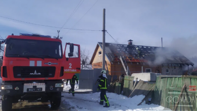 Вогонь знищив 45 кв. м покрівлі