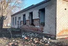 У Градизьку розбирають на цеглу і продають будівлі колишнього тубдиспансеру