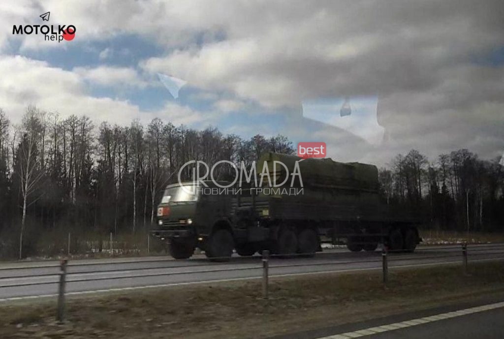 РФ підвозить нові партії ракет «Іскандер» до Білорусі ФОТО