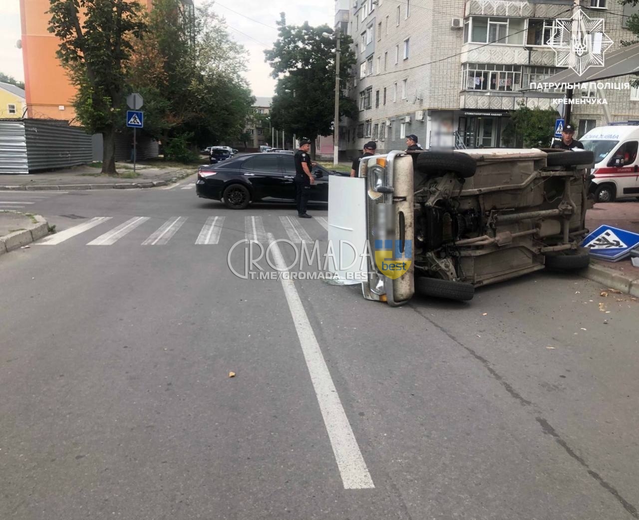 ДТП у Кременчуці авто перекинуло на бік